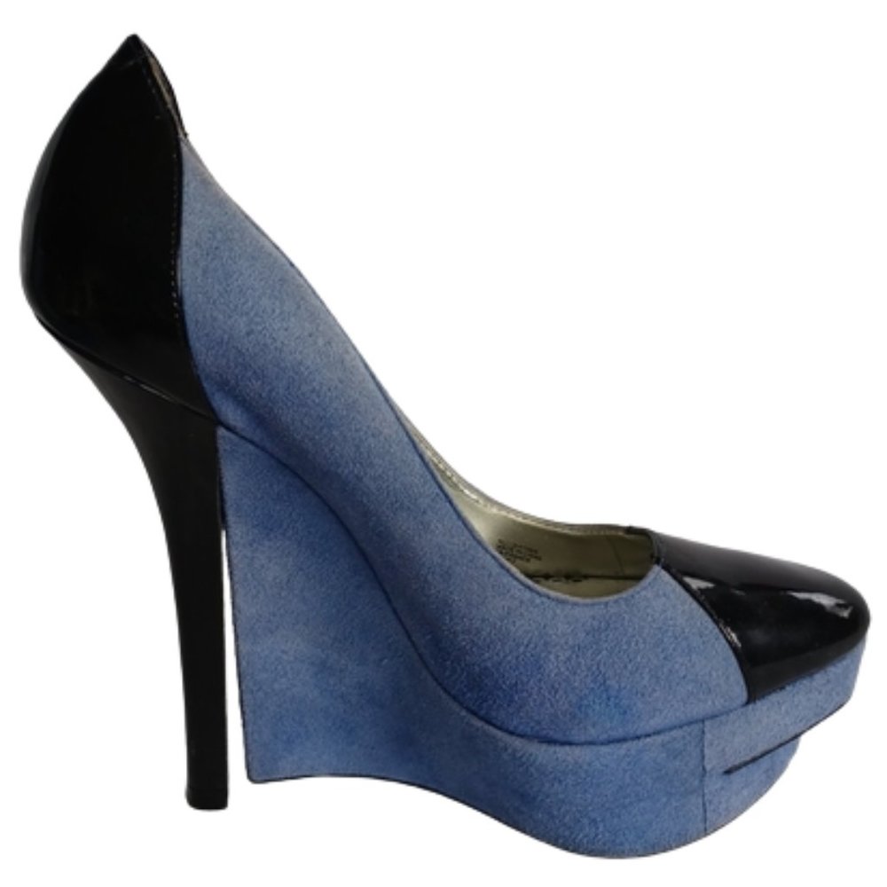 Bebe "France" Suede & Patent Wedge/Platform Pump- Sz. 7